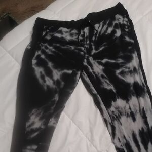 Time and Tru Black & Gray Tie-Dye Jogger Sweatpants